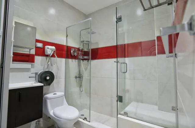 RIG Hotel Boutique Puerto Malecon bathroom shower